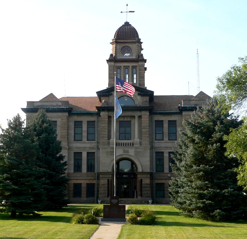 Marshall County, SD, courthouse from N 1