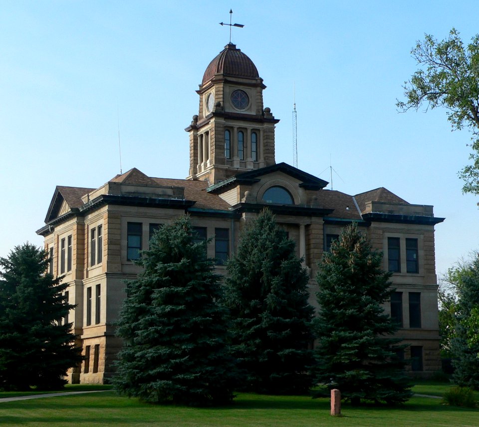 Marshall County, SD, courthouse from NNE 1