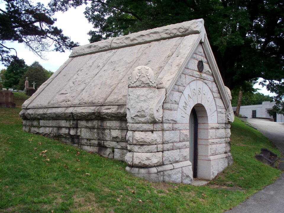 Marshall (T.) Mausoleum, Homewood Cemetery, 2015-10-02, 01