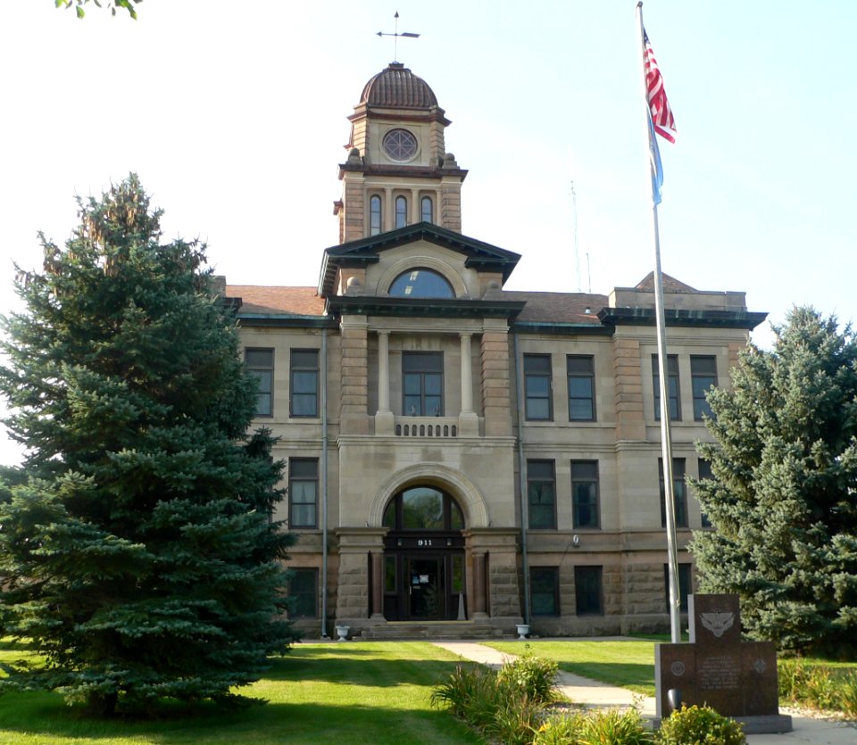 Marshall County, SD, courthouse from N 2
