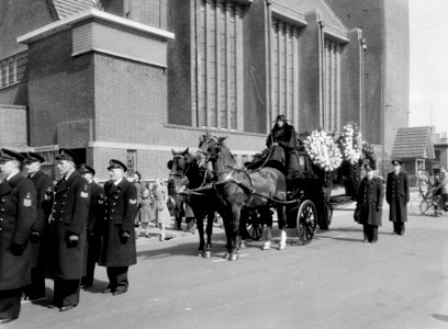 Marvobegrafenis Luitenant ter Zee III Tjebber , Den Haag, Bestanddeelnr 906-4032