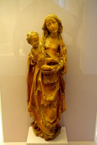 Mary and Child, by Tilman Riemenschneider, c. 1500, linden wood - Mainfränkisches Museum - Würzburg, Germany - DSC04674
