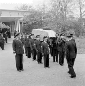 Marvobegrafenis Luitenant ter zee eerste klasse J. Rambaldo, Bestanddeelnr 909-0138