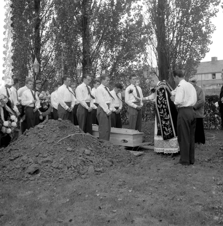 Marvobegrafenis I P C M van Delft te Zeelst, Bestanddeelnr 909-0490