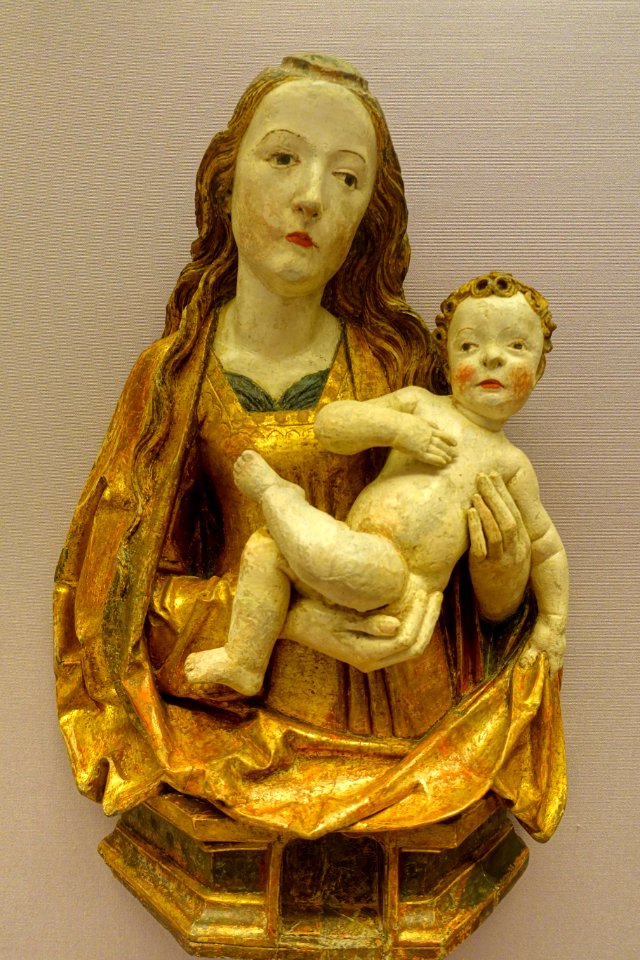 Mary bust by Tilman Riemenschneider and workshop, c. 1500, linden wood - Mainfränkisches Museum - Würzburg, Germany - DSC04798