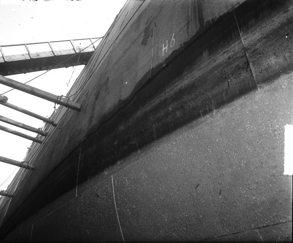 Marvo Luitenant Elferink Italiaans schip op mijn gelope terug in Rotterdam, Bestanddeelnr 903-6469