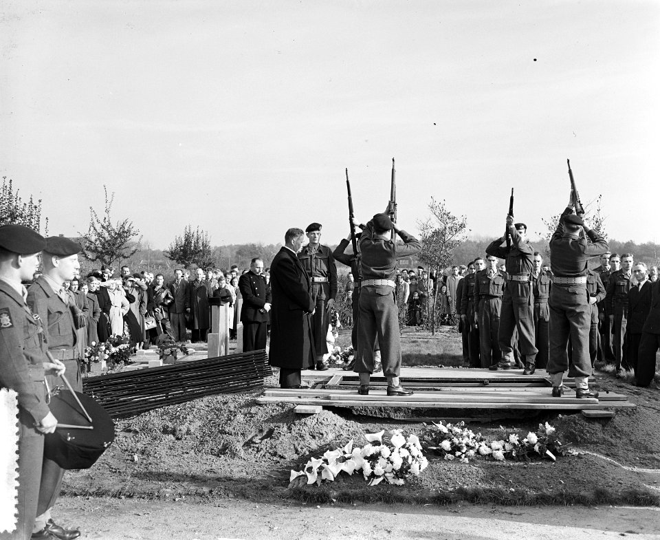 Marvo begrafenis te Wageningen, Bestanddeelnr 906-8279