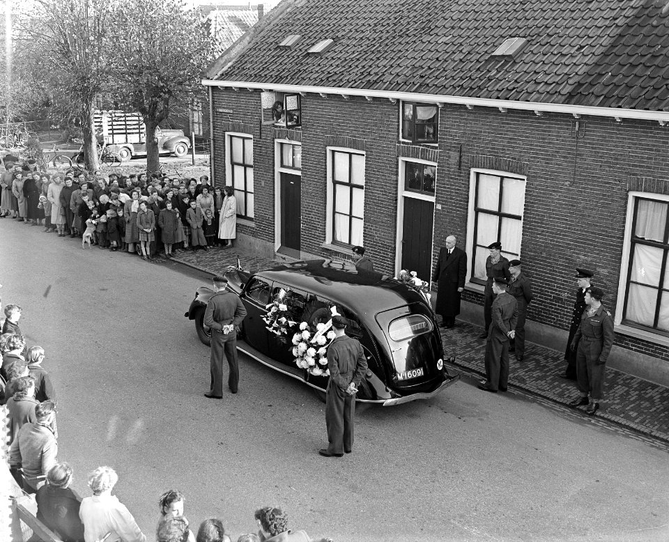 Marvo begrafenis te Wageningen, Bestanddeelnr 906-8276