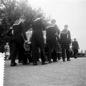 Marvobegrafenis sergeant-machinist Porsius te Den Helder, Bestanddeelnr 908-8051