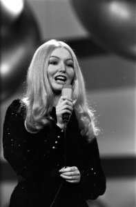 Mary Hopkin, Bestanddeelnr 923-3713