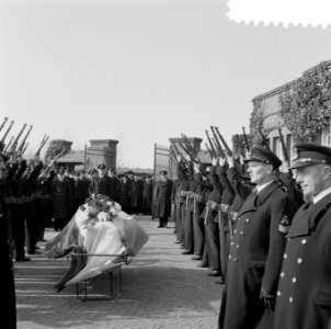 Marvobegrafenis in Vlissingen Overste C Greeuw, Bestanddeelnr 908-4363