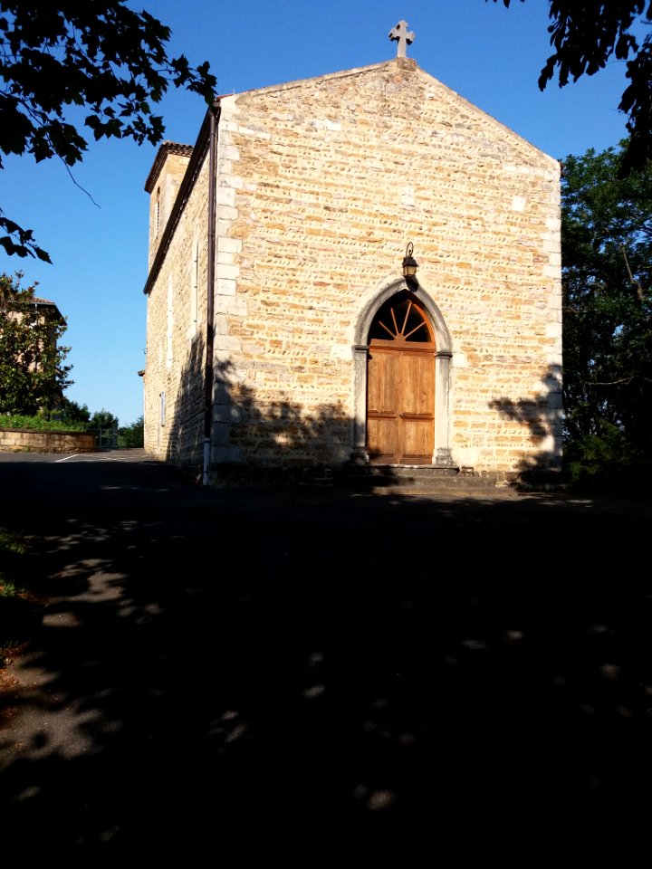 Massieux - Église Saint Barthélémy, portail