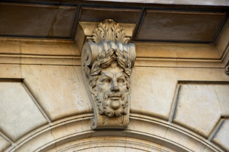 Mascaron caisse dépôts Paris
