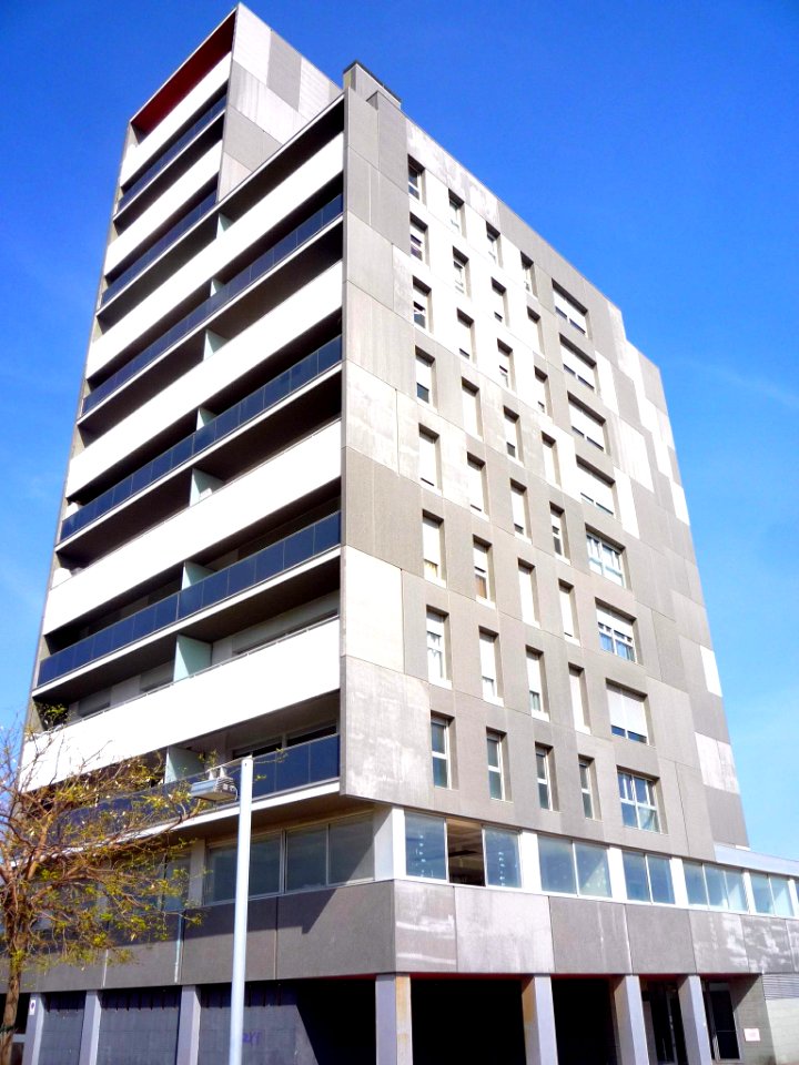 Mataró - Edificio de viviendas en Carrer Jaume Vicens Vives 109 (11)