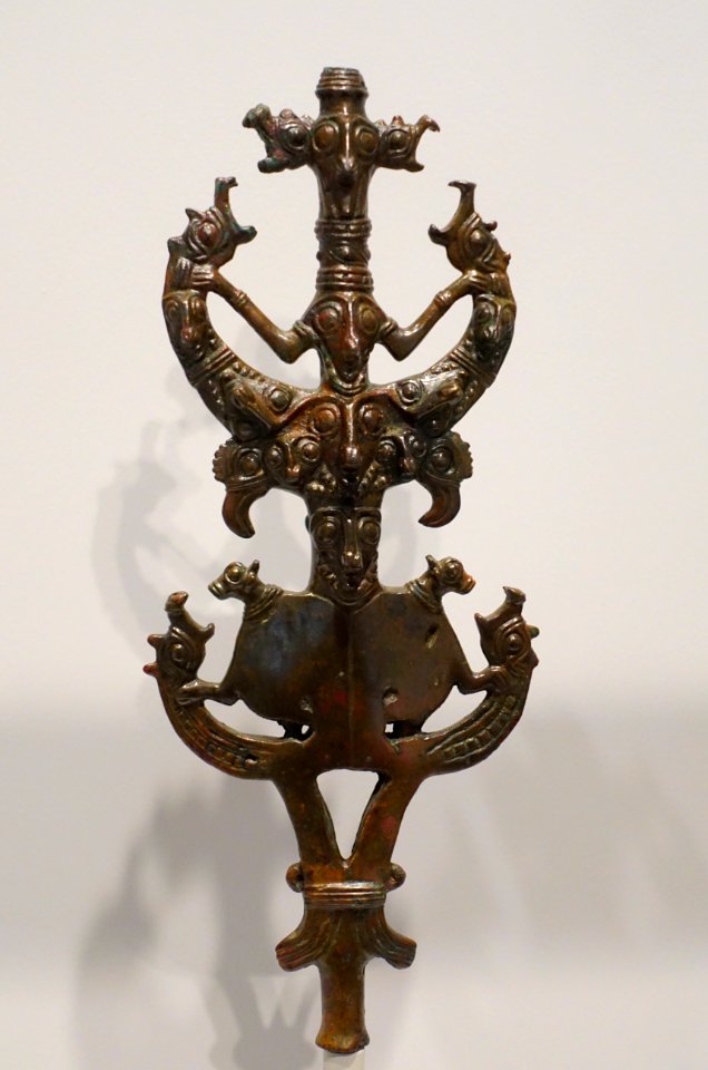 Master of Animals finial, Iran, Luristan, 8th century BC, bronze - Arthur M. Sackler Museum, Harvard University - DSC01574