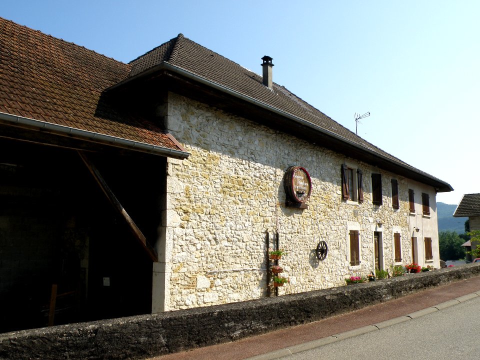 Massignieu-de-Rives Montée du Bourg 1