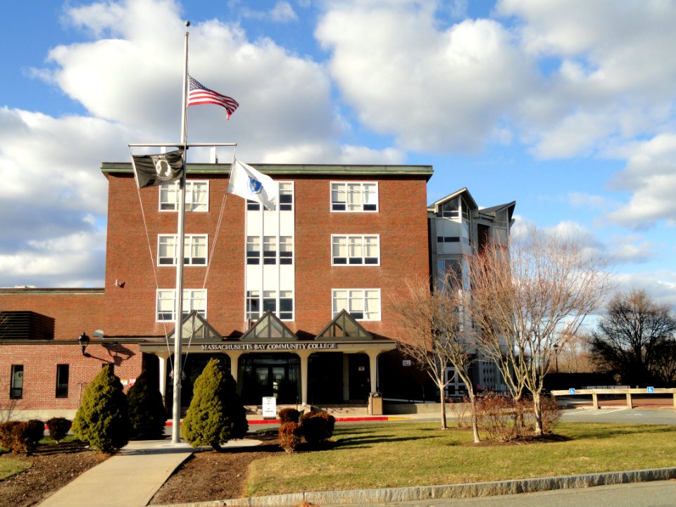 Massachusetts Bay Community College - DSC03077