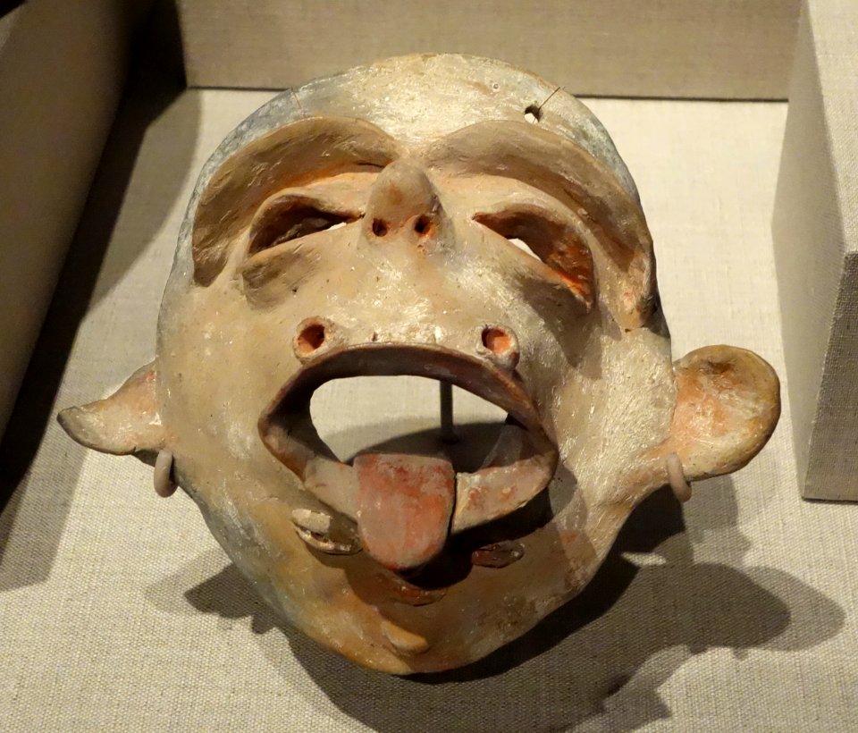 Mask with two faces, Mexico, Tlatilco, 1200-900 BC, earthenware - De Young Museum - DSC00527