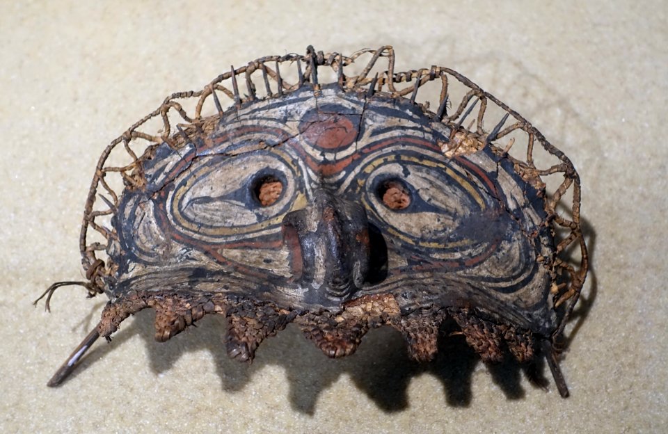 Mask - Naturhistorisches Museum Nürnberg - Nuremberg, Germany - DSC03834