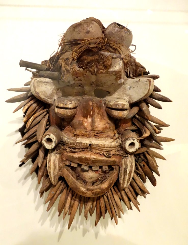 Mask (Von Gla), We people, Montagnes or Moyen-Cavally region, Cote d'Ivoire, early 20th century, wood, metal, fur, fiber, hair, leopard's teeth, warthog tusks, pigment - Brooklyn Museum - Brooklyn, NY - DSC08485