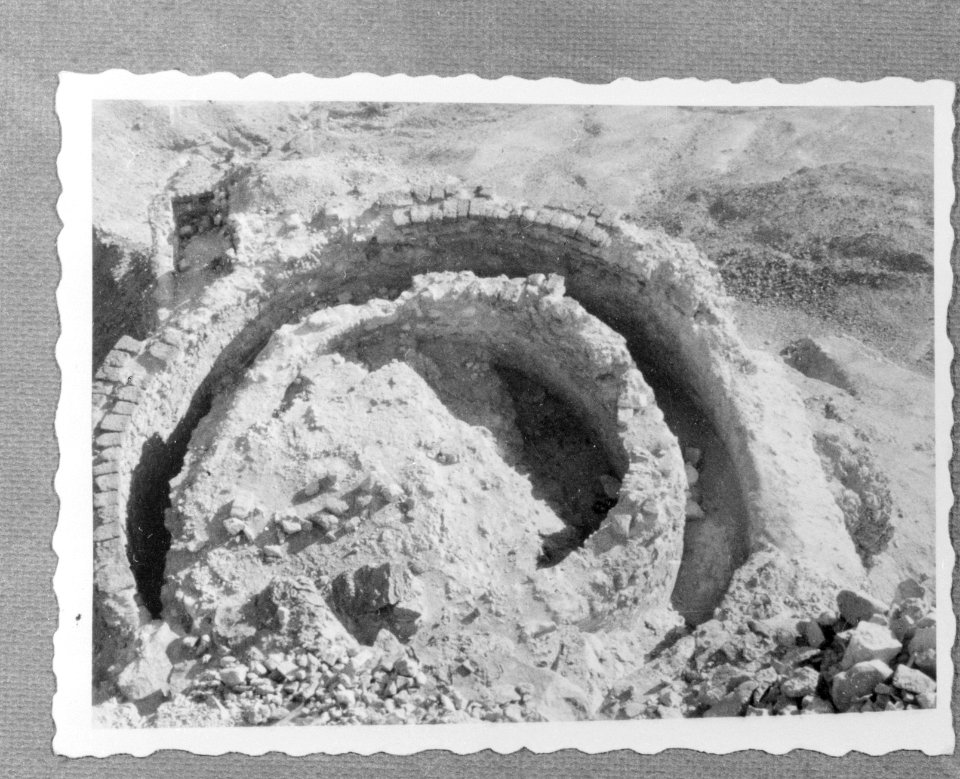 Massada bij de Dode Zee. Blik op de opgravingen ter plaatse van het Romeinse le…, Bestanddeelnr 255-2726
