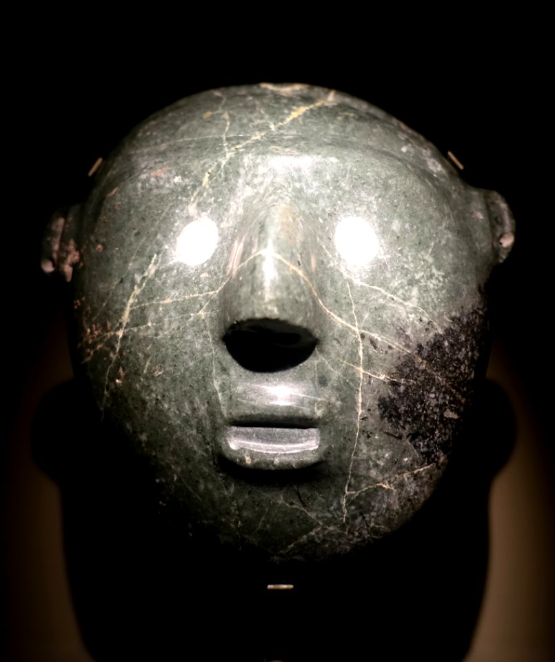 Mask, Colima state, Late Formative period, c. 100 BC to 200 AD, greenstone, shell - Dallas Museum of Art - DSC04606