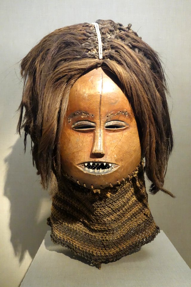 Mask, Democratic Republic of Congo, Lwena people, c. 1930, wood, bark stem, beads, possibly ivory, hide - De Young Museum - DSC01082