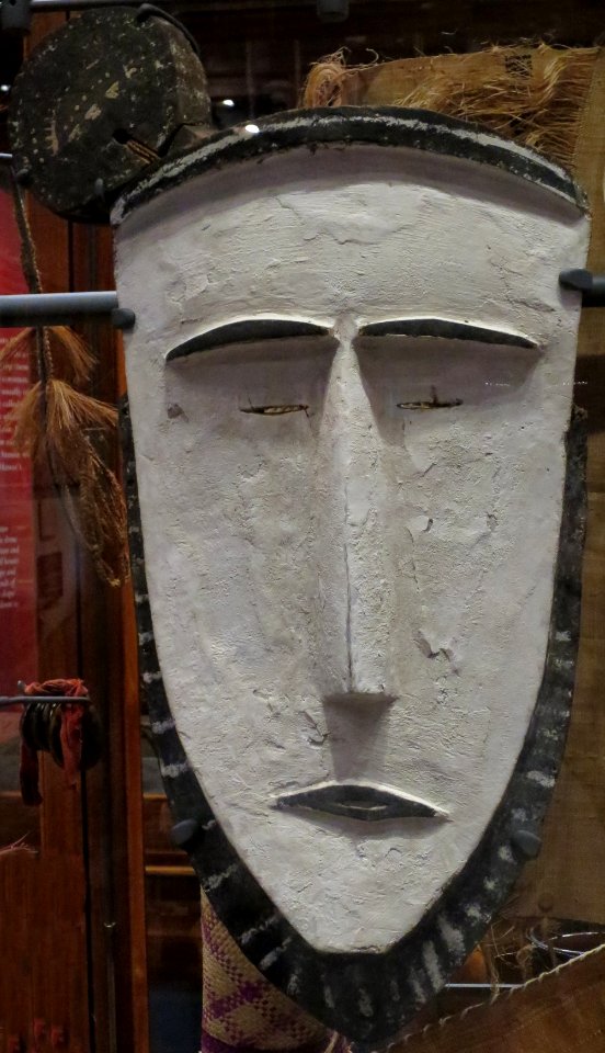 Mask (tapuanu), Caroline Islands, Bishop Museum, accession 5620