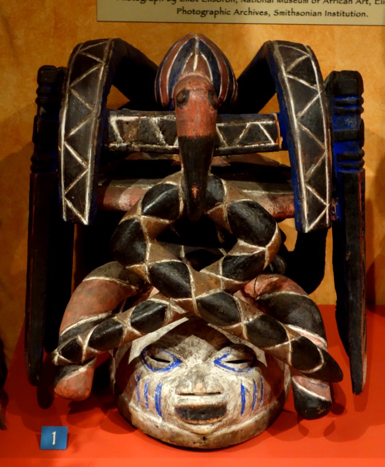 Mask, Yoruba, Gelede - Glenbow Museum - DSC00322