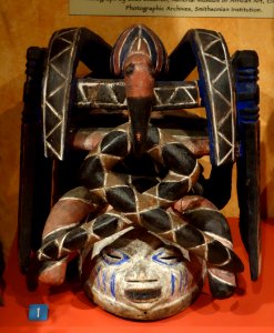 Mask, Yoruba, Gelede - Glenbow Museum - DSC00322