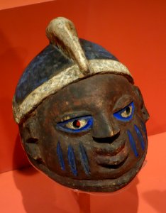 Mask, Yoruba, Gelede - Glenbow Museum - DSC00331