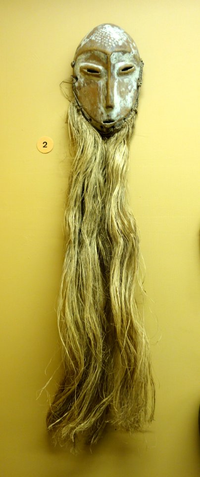 Mask (lukwakongo) - Lega - Royal Museum for Central Africa - DSC06030