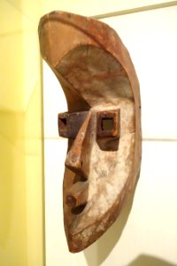 Mask - Manongwe, Ngare, or Mboko people, Mossaka, near Likoula River, Republic of the Congo, 19th century, wood, pigment - Brooklyn Museum - Brooklyn, NY - DSC08563