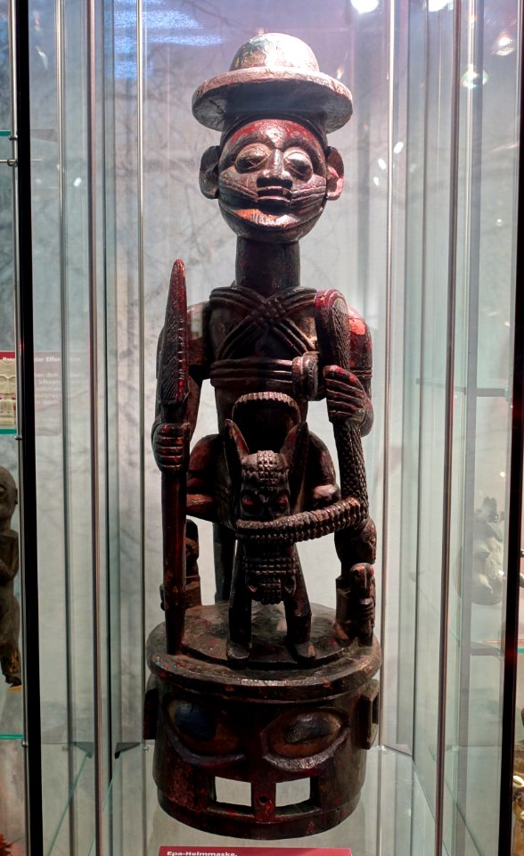 Mask, Ekiti people, Yoruba, Nigeria, wood - Naturhistorisches Museum Nürnberg - Nuremberg, Germany - DSC03922