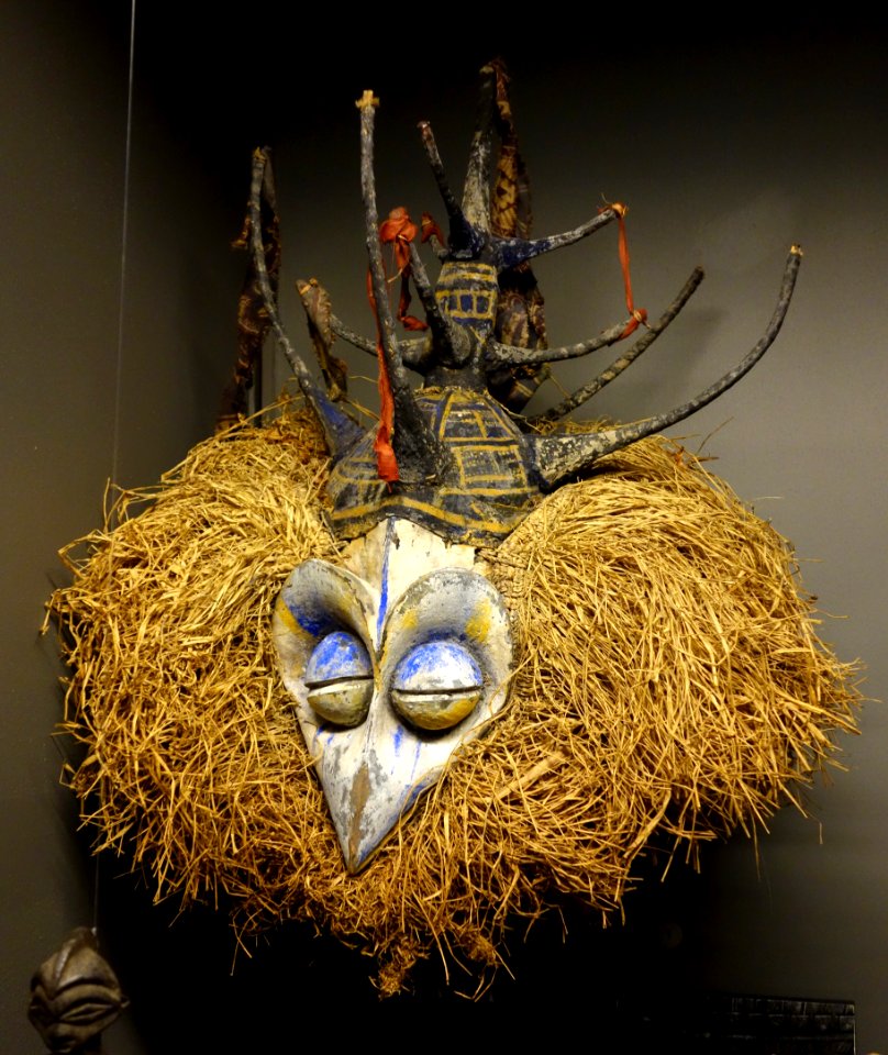 Mask for circumcision (makeng) - Yaka - Royal Museum for Central Africa - DSC06444