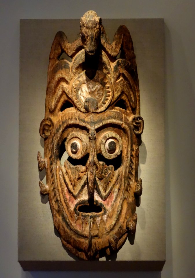 Mask, Middle Sepik, Masandamai Village, C-14 dating of 650-780 AD with 95.4% probability, wood, pigment - De Young Museum - DSC01031