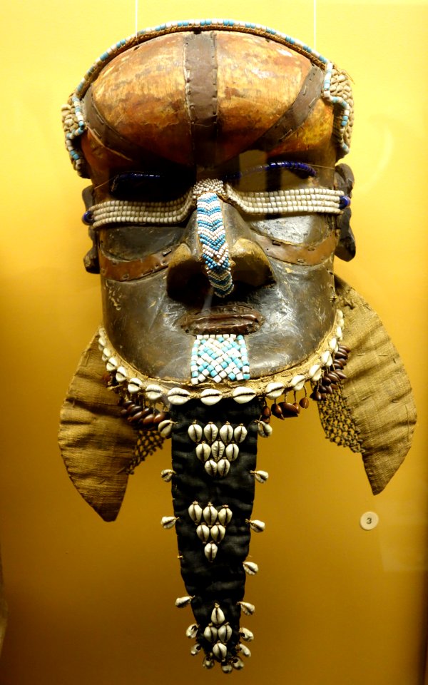 Mask (bwoom) - Kuba - Royal Museum for Central Africa - DSC06170