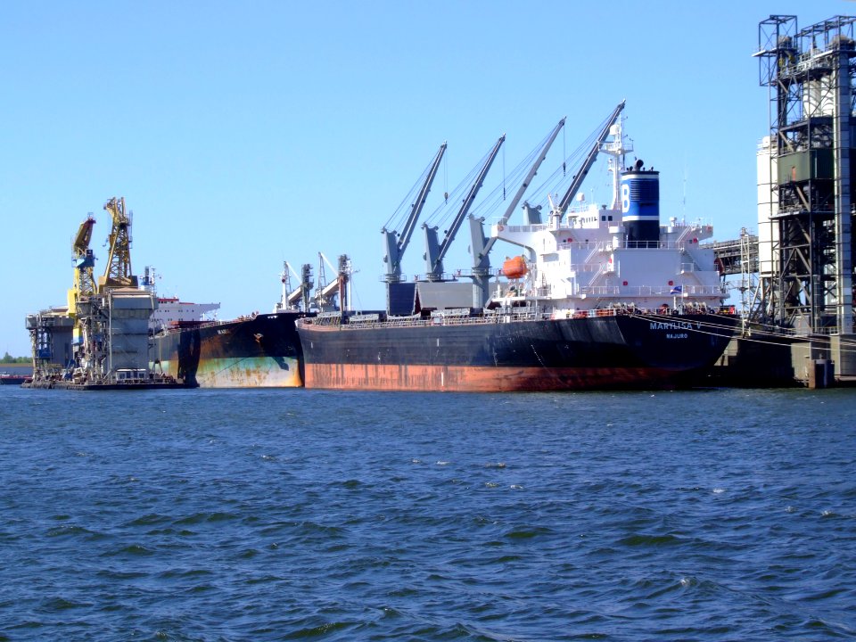 Marylisa V IMO 9272785 & Ikaria IMO 7926112 at Port of Amsterdam, Holland 30-Apr-2007