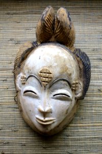 Mask for a deceased person - Punu, Gabon - Royal Museum for Central Africa - DSC07164