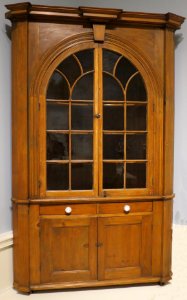 Maryland corner cupboard, c. 1815-20, pine, Dayton Art Institute