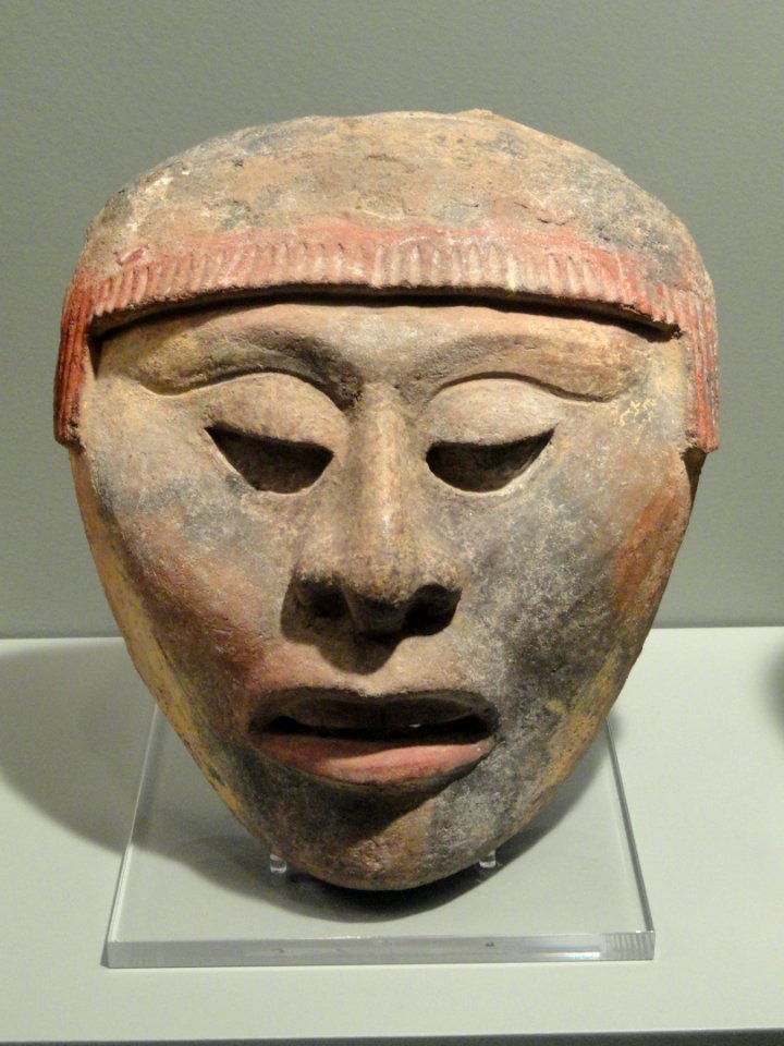 Mask, 600-800 AD, Maya culture, Tabasco or Campeche coastal lowlands, Mexico, earthenware with red and white slips or pigments - Gardiner Museum, Toronto - DSC01169