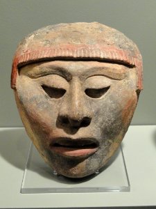 Mask, 600-800 AD, Maya culture, Tabasco or Campeche coastal lowlands, Mexico, earthenware with red and white slips or pigments - Gardiner Museum, Toronto - DSC01169