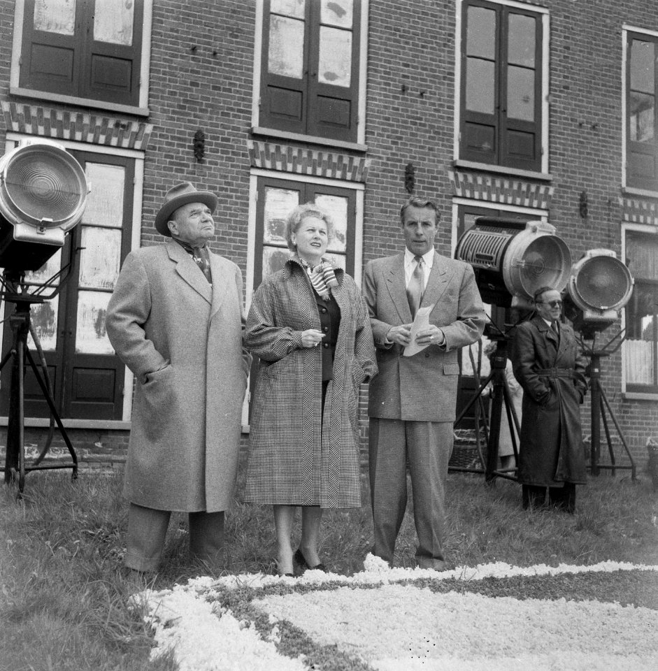 Marika Rokk en Johan Heesters bij filmopnamen in de bollenstreek, Bestanddeelnr 905-6889