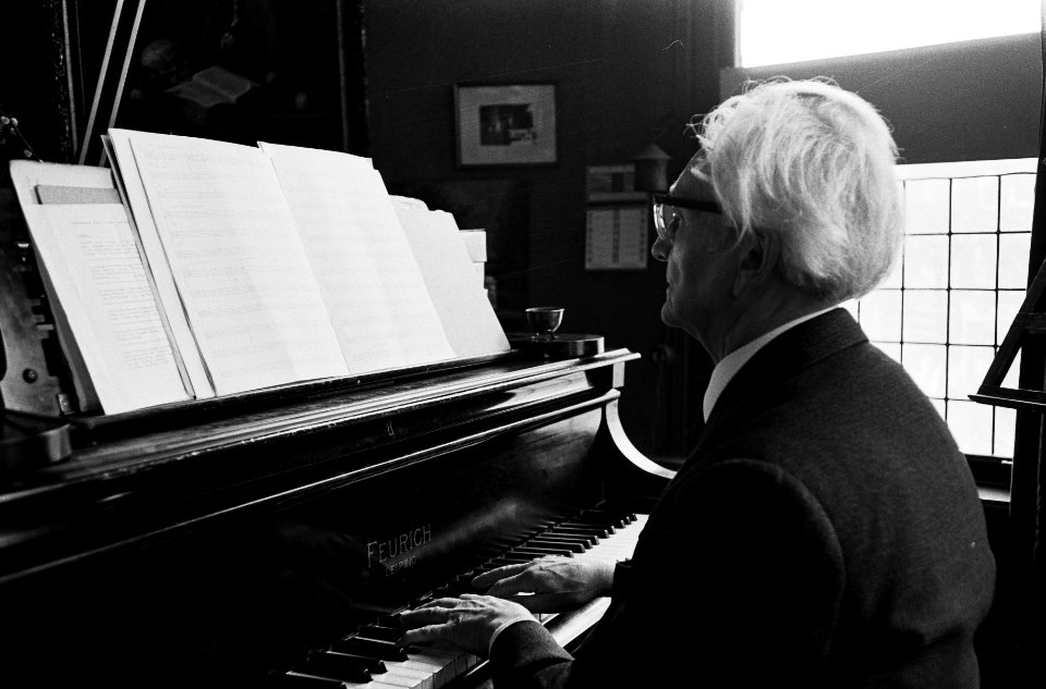 Marinus Egberts as zaterdag 75 jaar, compinist-dirigen Nummer 6 Marinus Egbert, Bestanddeelnr 915-5129