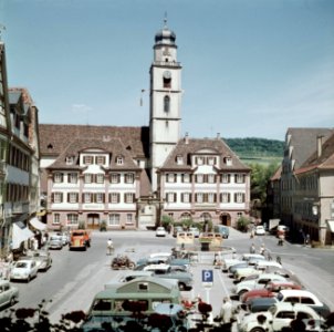 Marktplein met de tweelinghuizen en de toren van de St Johanneskerk, Bestanddeelnr 254-6011