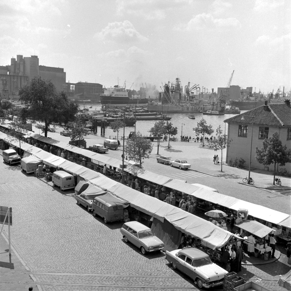 Markt aan de Maashaven Oostzijde. Rotterdam - NL-RtSA 4121 6647-01