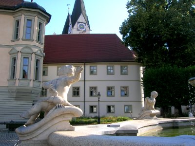 Marienbrunnen Eichstätt -Krebs-Putto (2018-08 4)