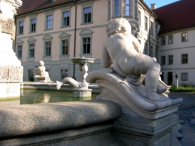 Marienbrunnen Eichstätt -Frosch-Putto (2018-08 6)