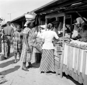 Markt in Paramaribo, Bestanddeelnr 252-4982