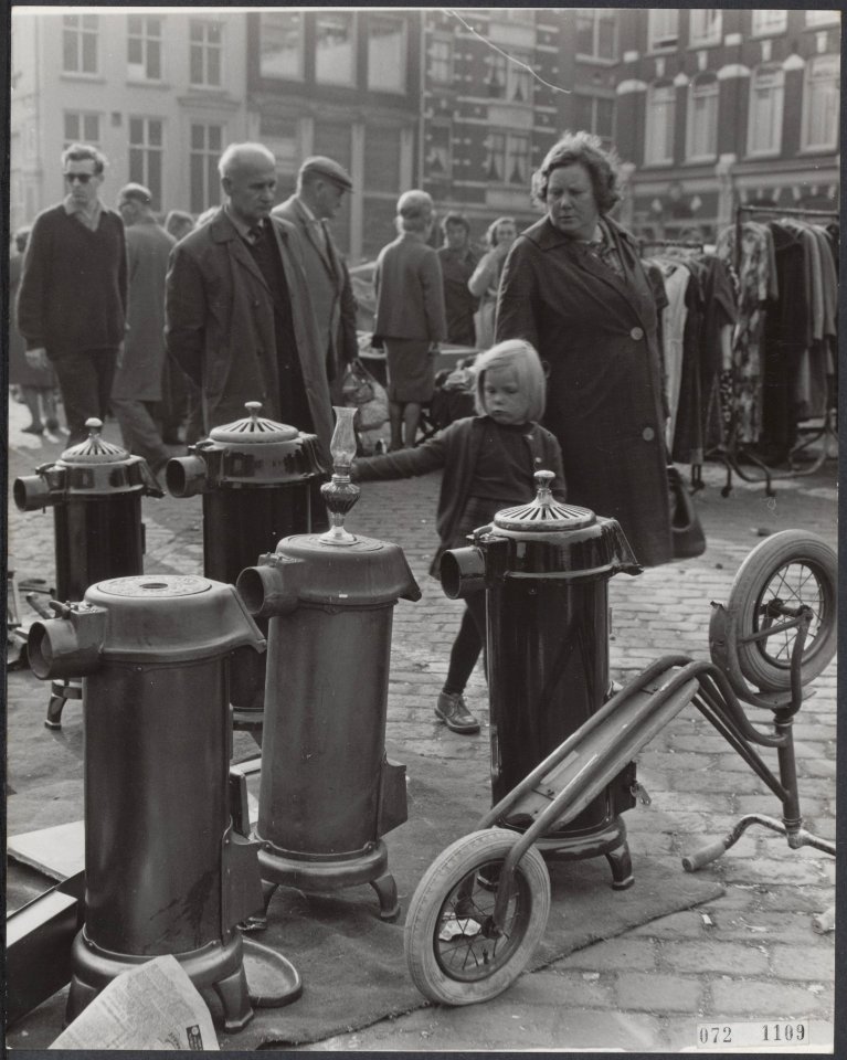 Markten, verwarmingsapparaten, Waterlooplein, Bestanddeelnr 072-1109
